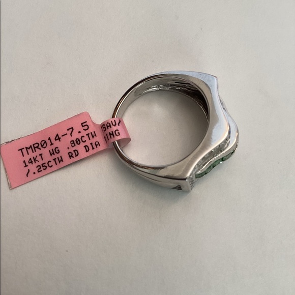 14k TSAVORITE & DIAMOND UNISEX RING - Picture 5 of 8